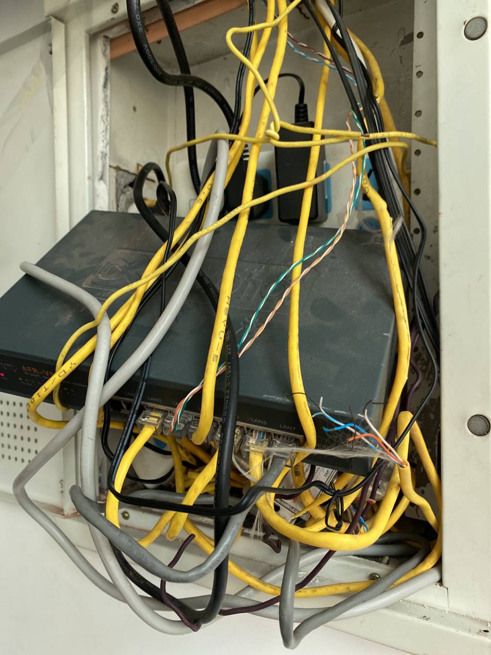 Telegram cloud photo size 5 6298603977088019446 y